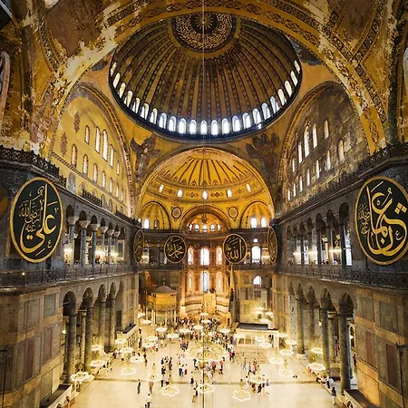Vip Gold Sui̇tes *